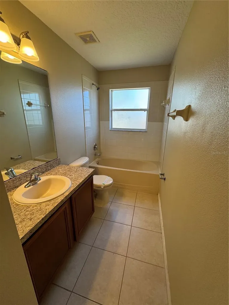 681 Basingstoke Court Kissimmee FL 34758