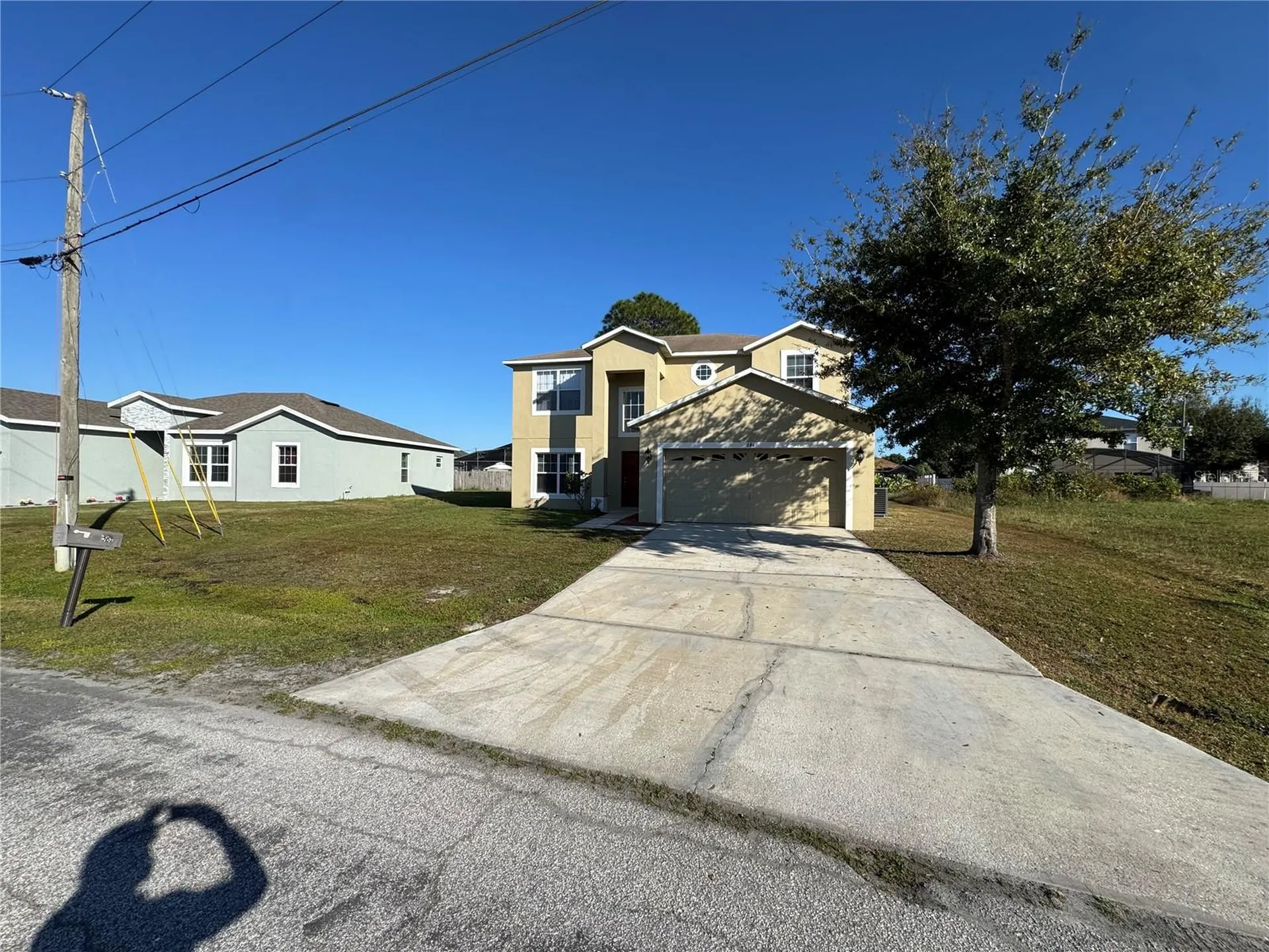 681 Basingstoke Court Kissimmee FL 34758