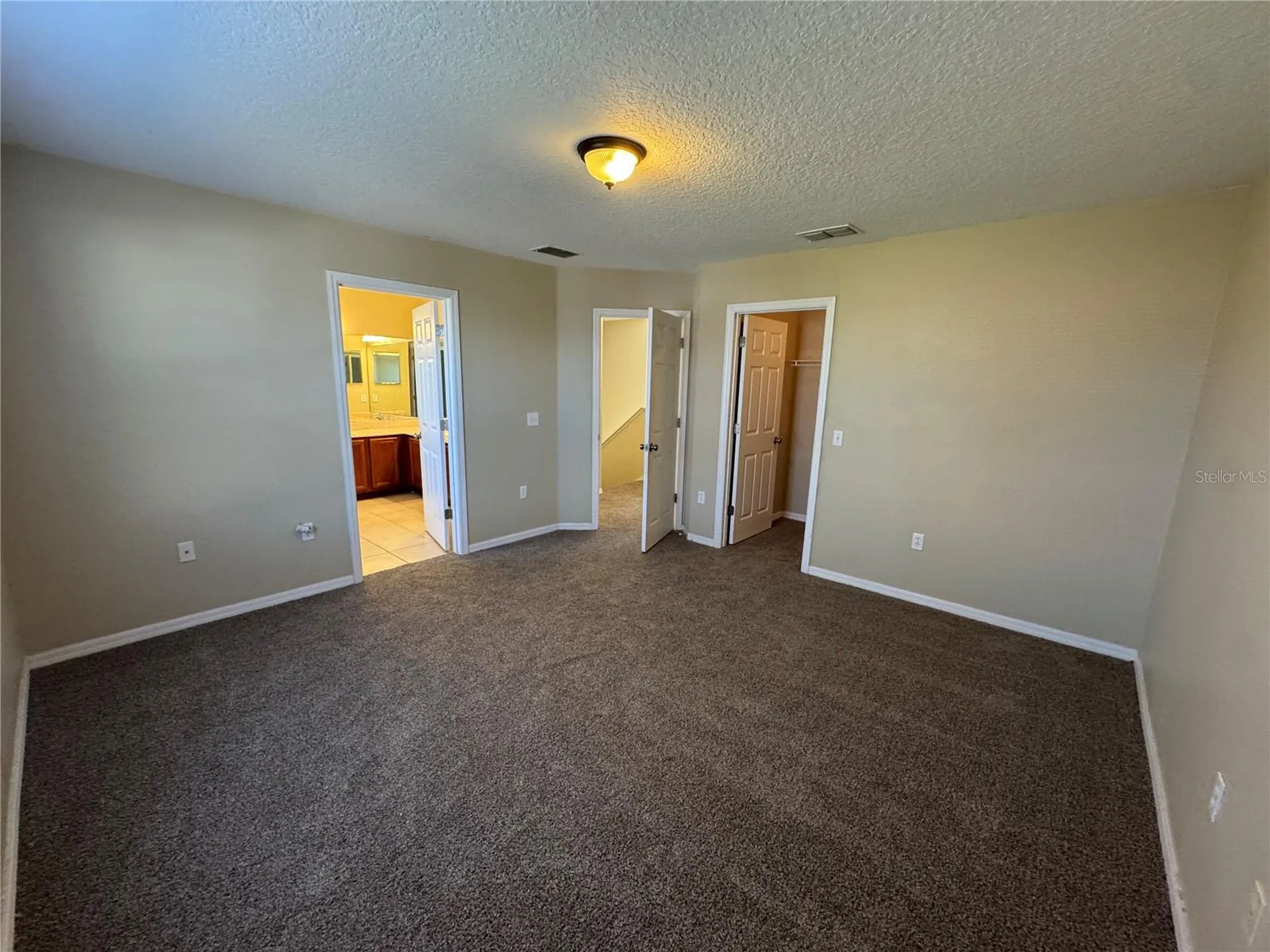 681 Basingstoke Court Kissimmee FL 34758