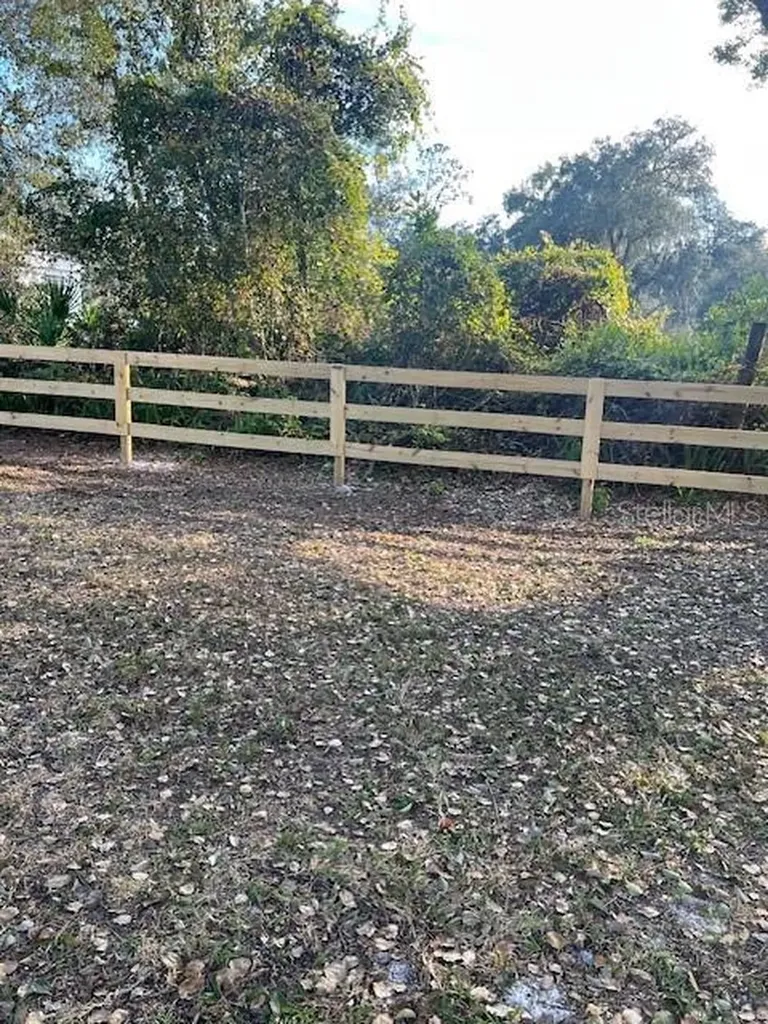 27614 Jean Avenue Paisley FL 32767