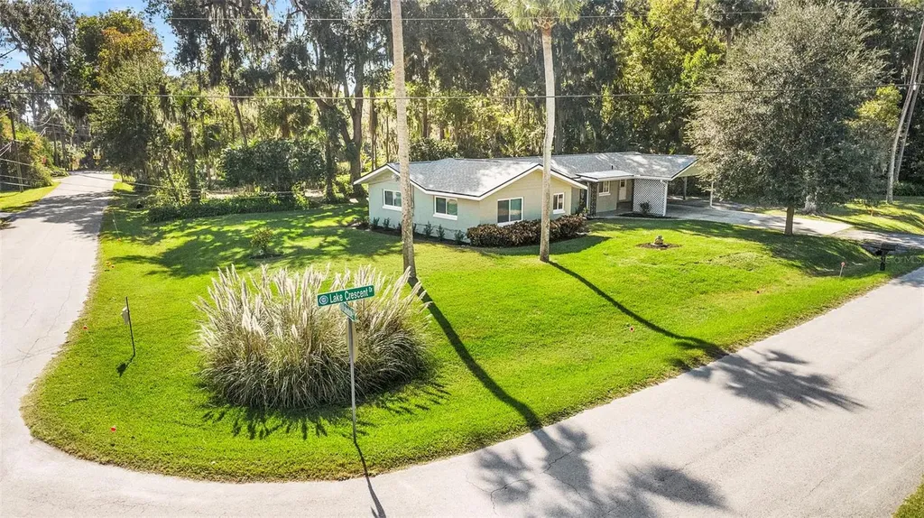 353 Lake Crescent Drive Debary FL 32713