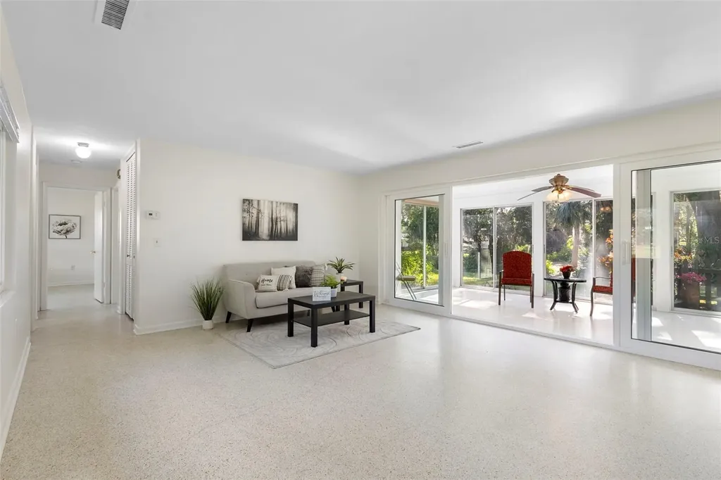 353 Lake Crescent Drive Debary FL 32713