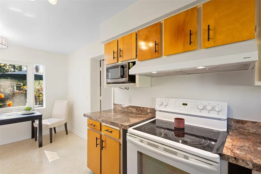 353 Lake Crescent Drive Debary FL 32713