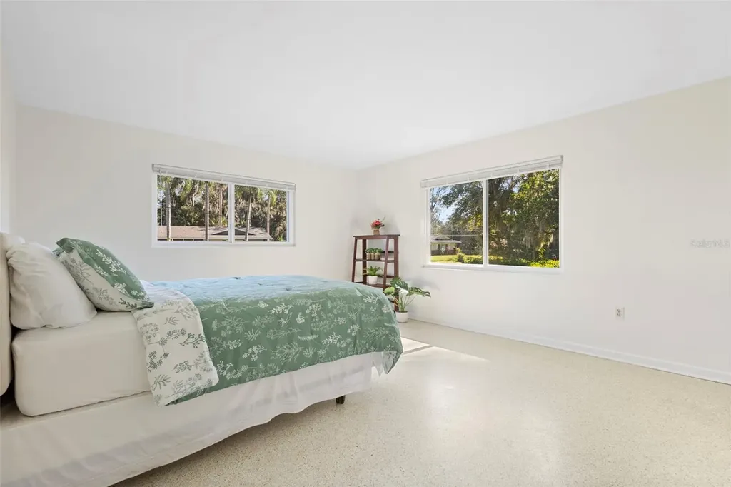 353 Lake Crescent Drive Debary FL 32713