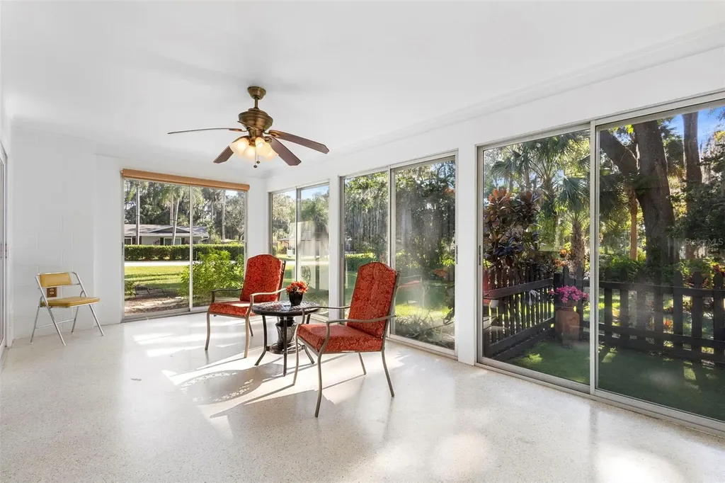 353 Lake Crescent Drive Debary FL 32713