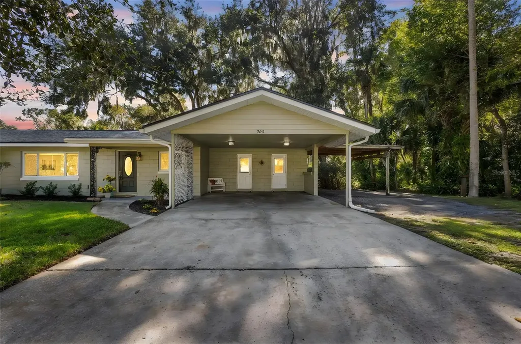 353 Lake Crescent Drive Debary FL 32713