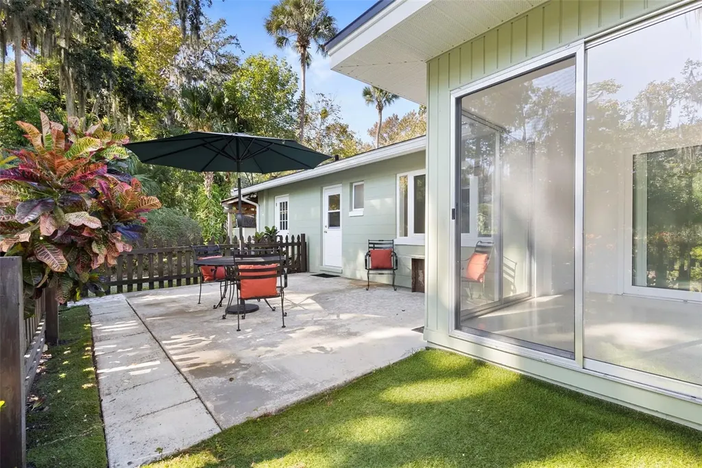 353 Lake Crescent Drive Debary FL 32713