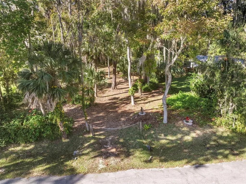 353 Lake Crescent Drive Debary FL 32713