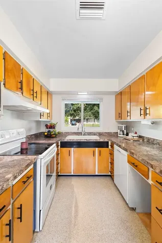 353 Lake Crescent Drive Debary FL 32713