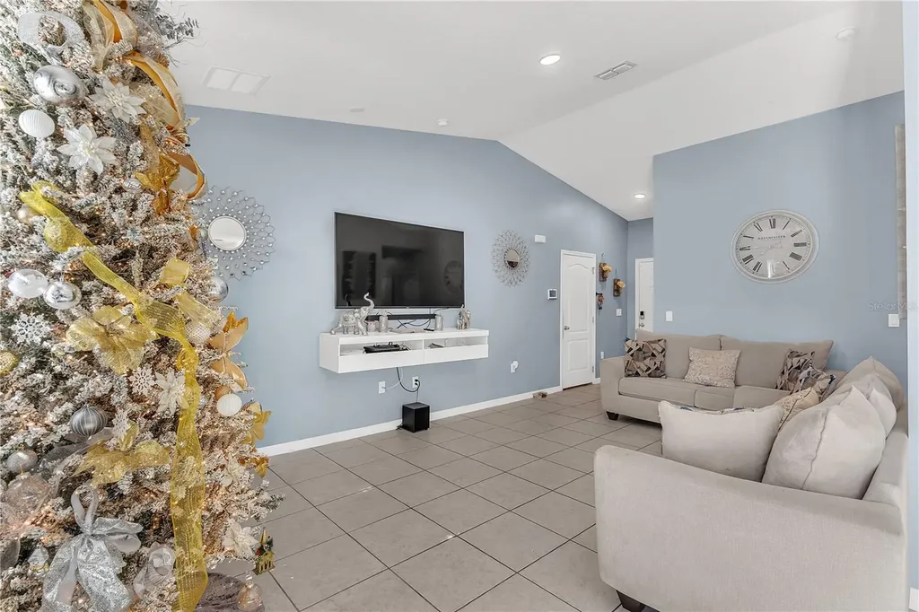 1626 Redfin Drive Kissimmee FL 34759