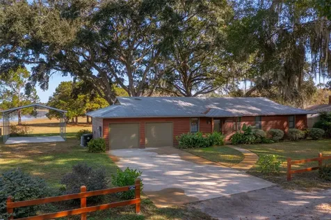 7915 Breezy Point Road W Melrose FL 32666