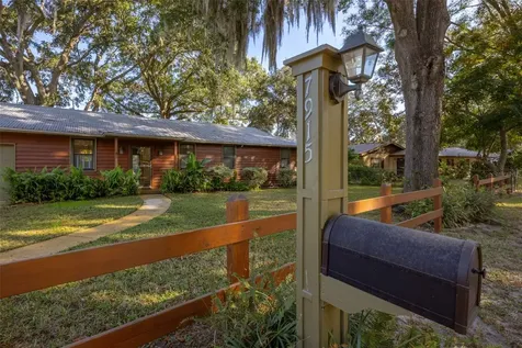 7915 Breezy Point Road W Melrose FL 32666