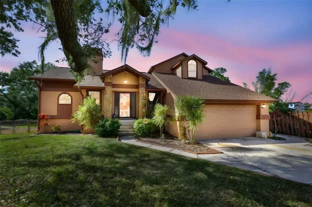 411 SW 12th Street Ruskin FL 33570