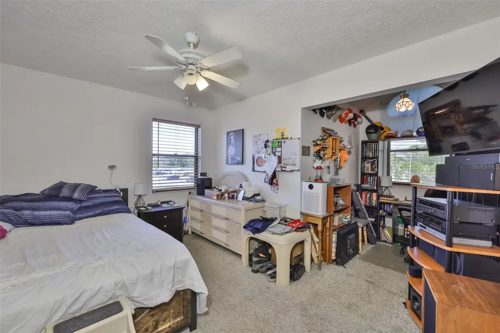 411 SW 12th Street Ruskin FL 33570