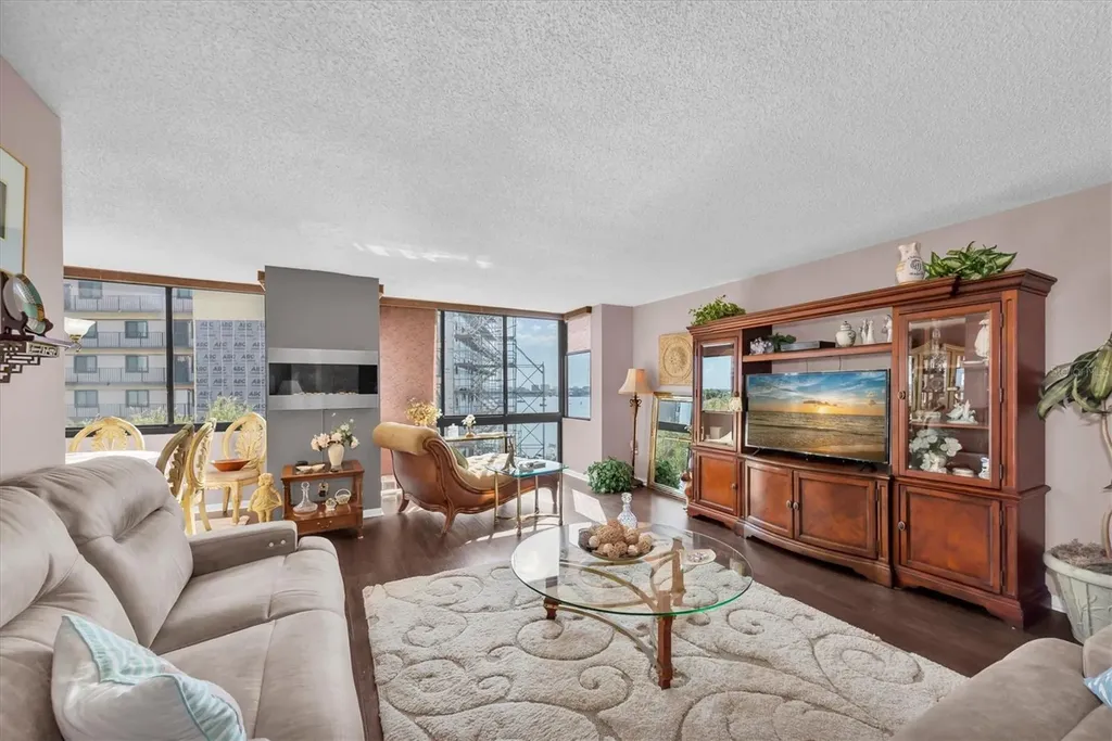660 Island Way Clearwater Beach FL 33767