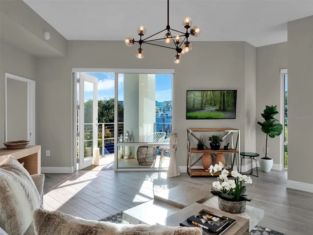 525 E Jackson Street Orlando FL 32801