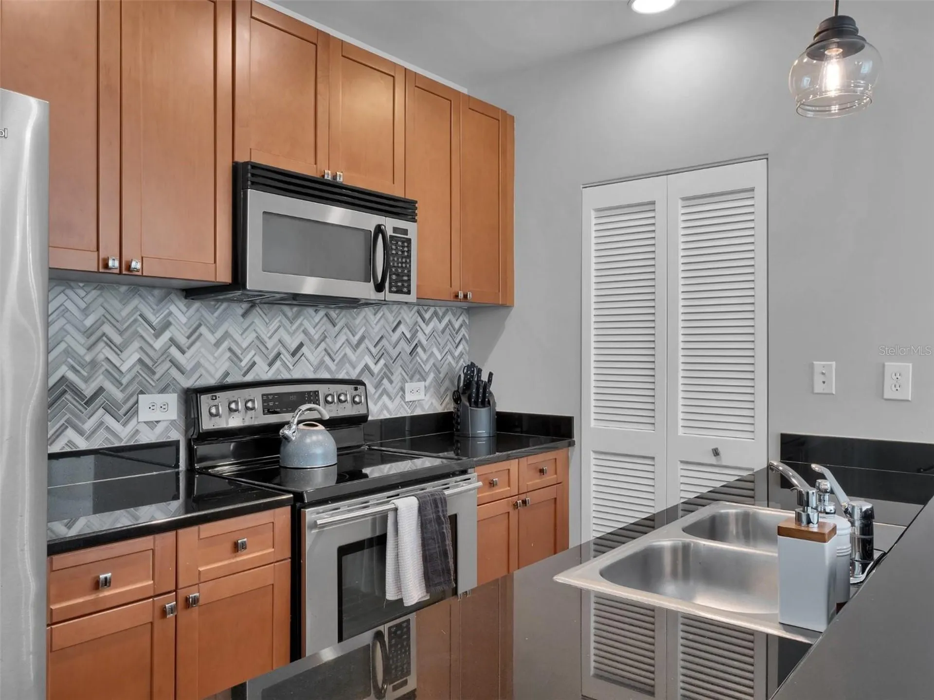 525 E Jackson Street Orlando FL 32801