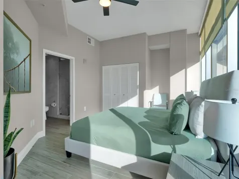 525 E Jackson Street Orlando FL 32801