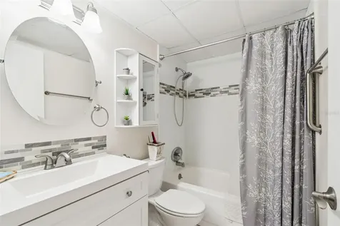 2750 E Bay Drive Largo FL 33771