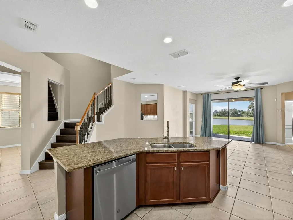 1822 Trophy Bass Way Kissimmee FL 34746