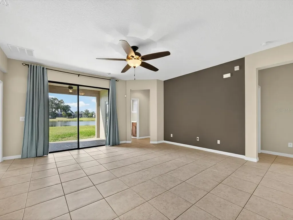 1822 Trophy Bass Way Kissimmee FL 34746