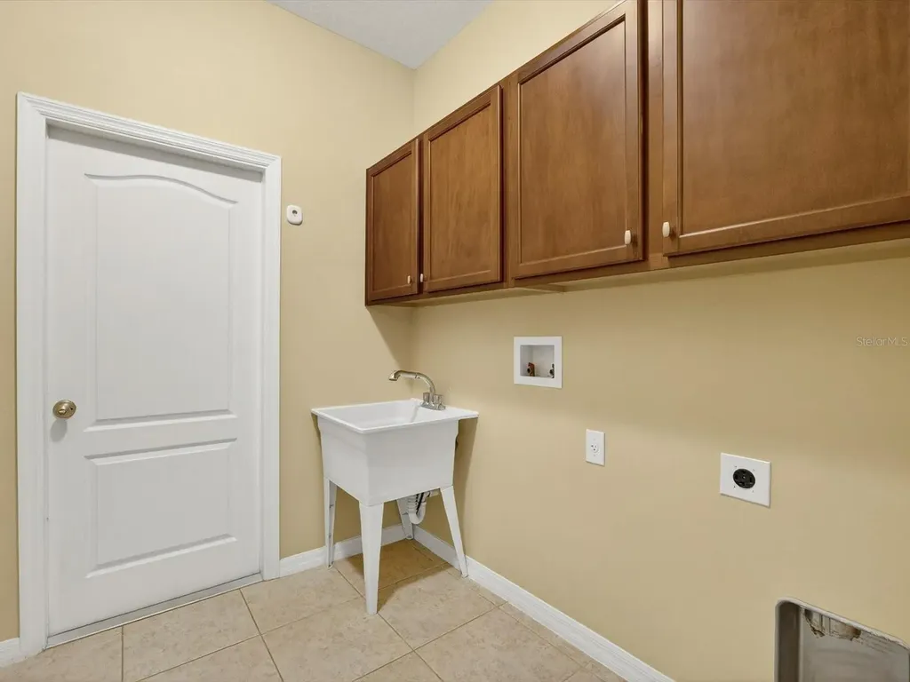 1822 Trophy Bass Way Kissimmee FL 34746