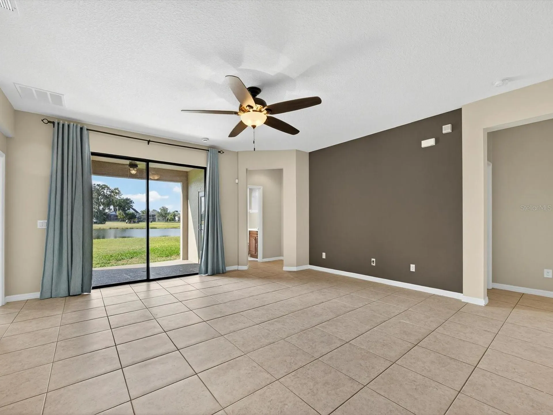 1822 Trophy Bass Way Kissimmee FL 34746