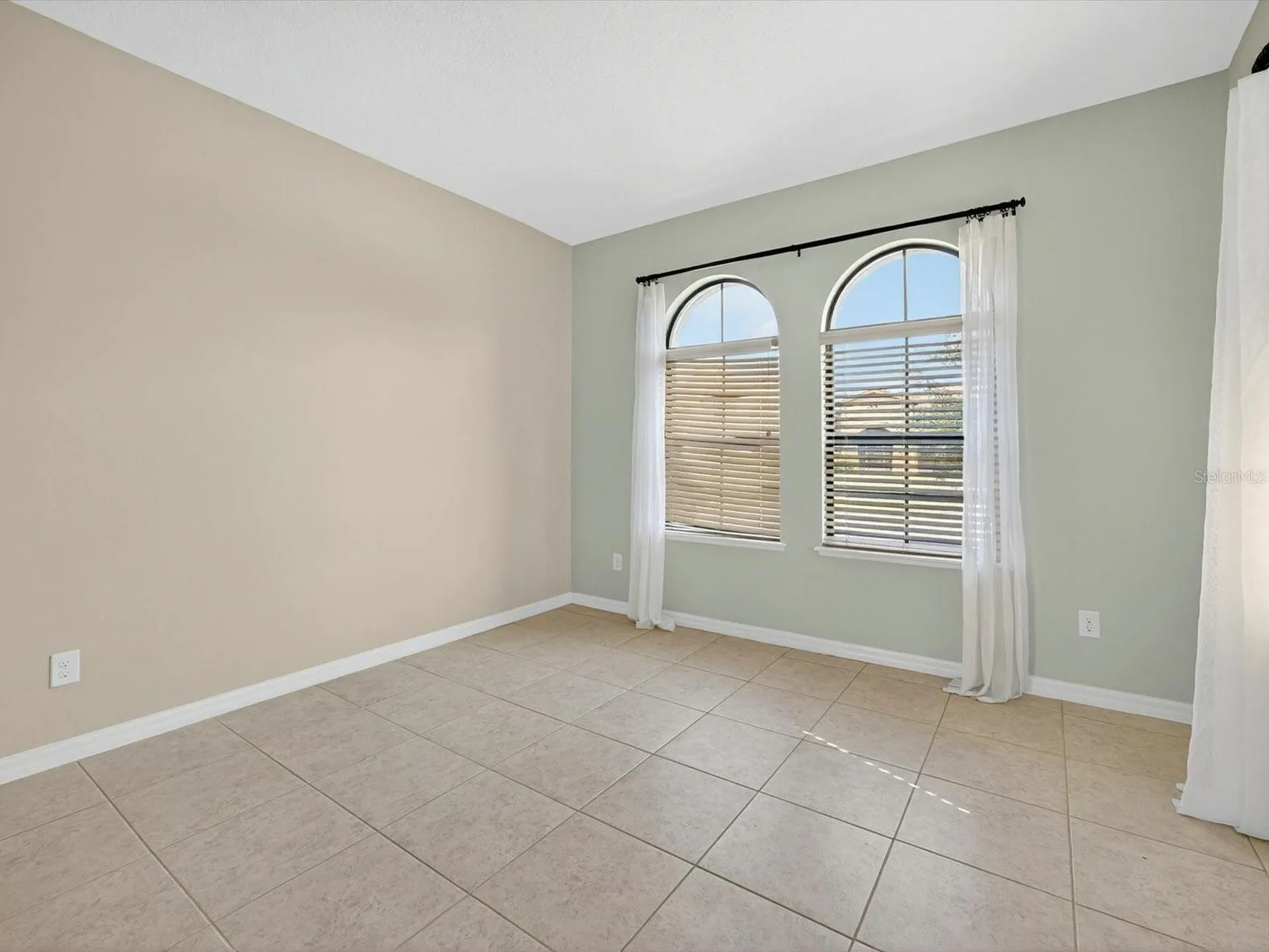 1822 Trophy Bass Way Kissimmee FL 34746