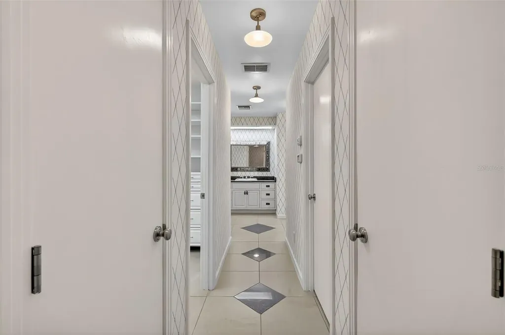 9345 Silver Lake Drive Leesburg FL 34788