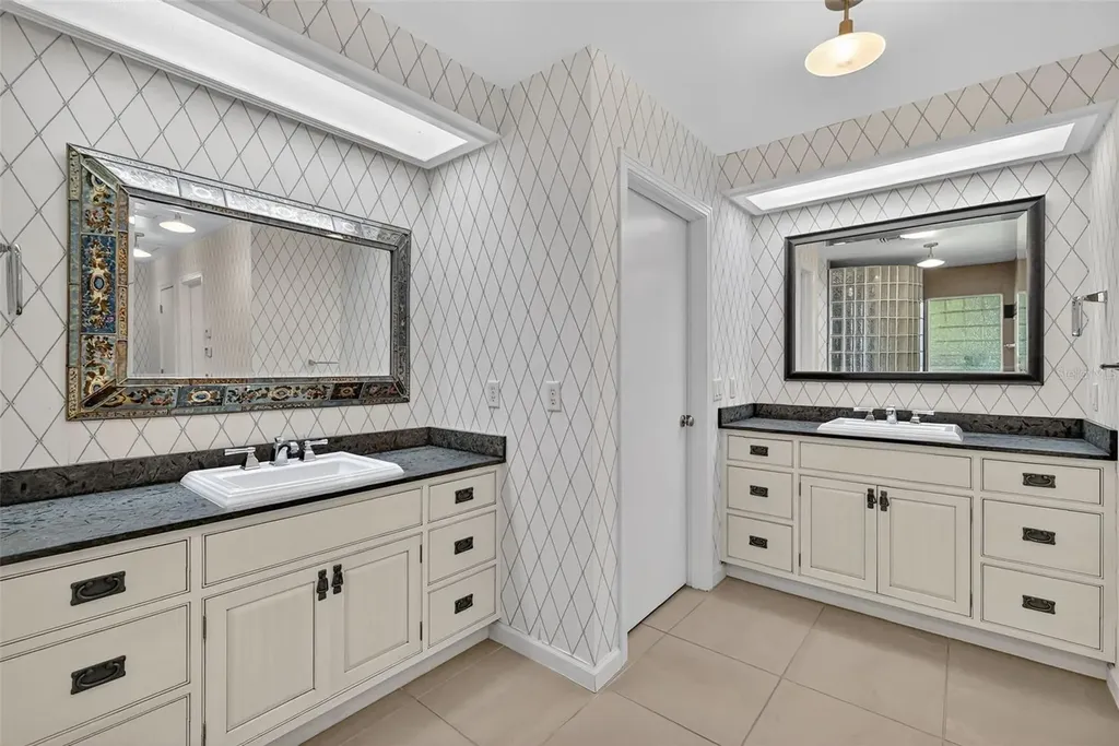 9345 Silver Lake Drive Leesburg FL 34788