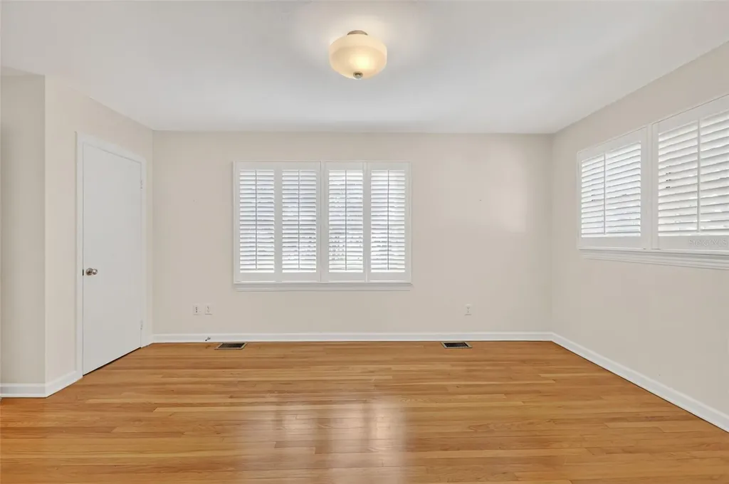 9345 Silver Lake Drive Leesburg FL 34788