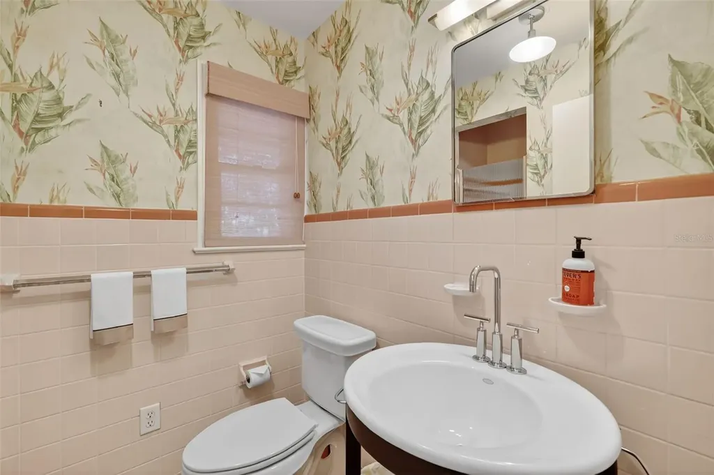 9345 Silver Lake Drive Leesburg FL 34788