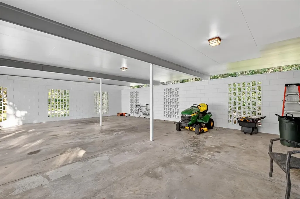 9345 Silver Lake Drive Leesburg FL 34788