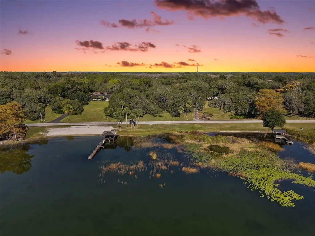 9345 Silver Lake Drive Leesburg FL 34788