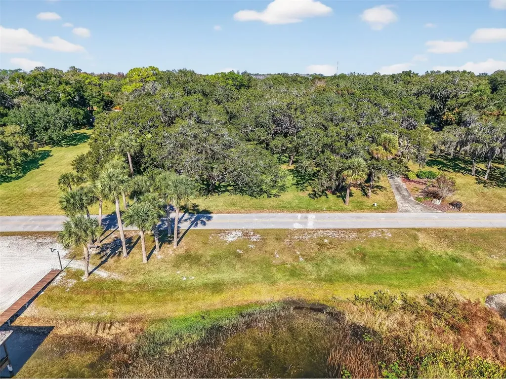 9345 Silver Lake Drive Leesburg FL 34788