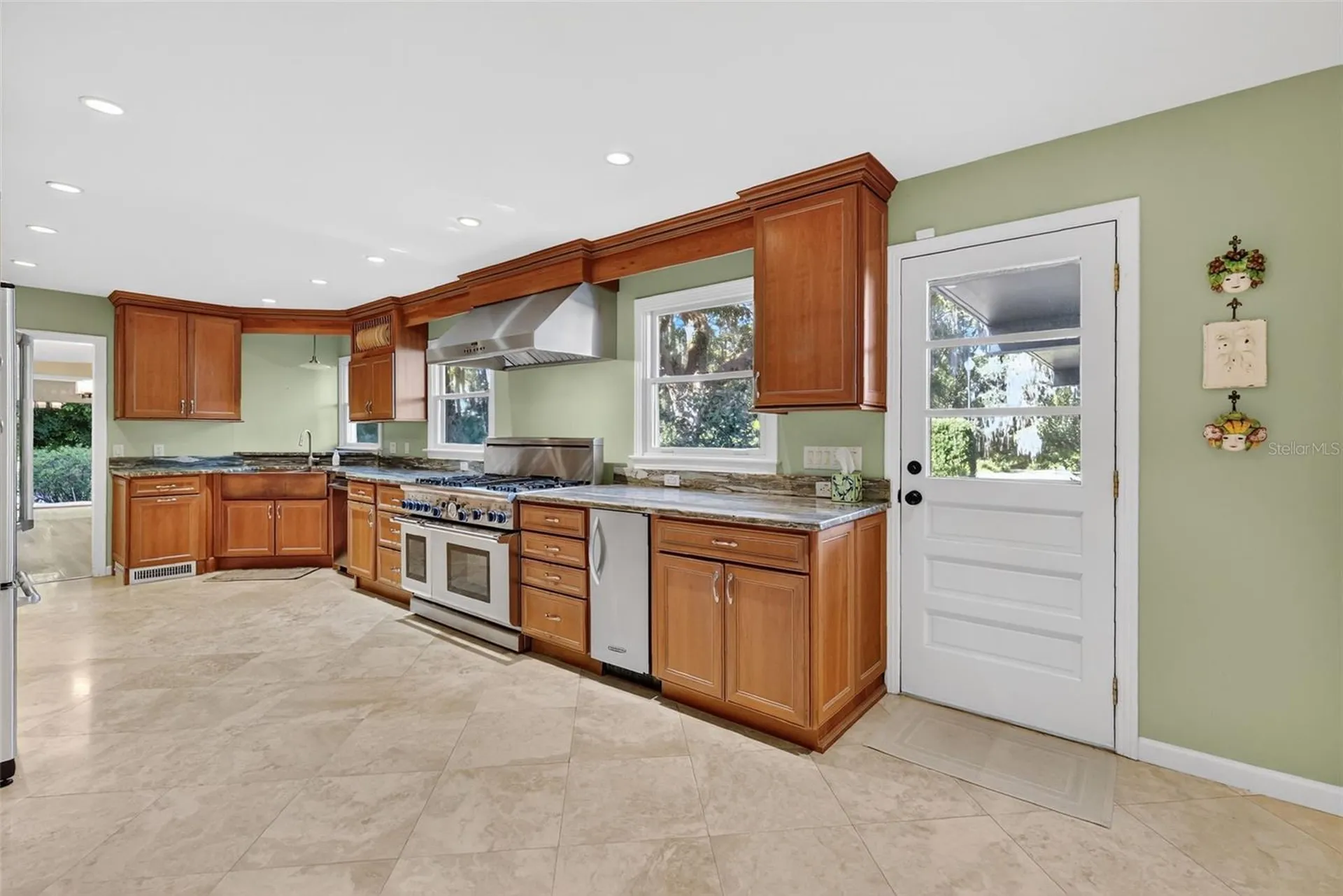 9345 Silver Lake Drive Leesburg FL 34788