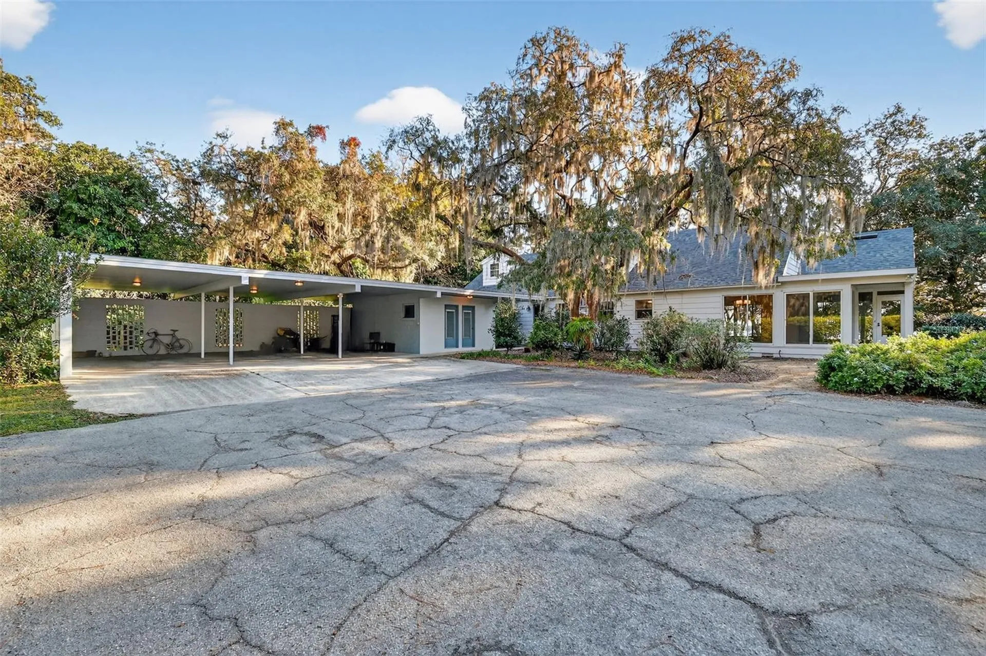 9345 Silver Lake Drive Leesburg FL 34788