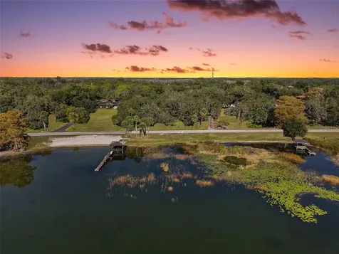 9345 Silver Lake Drive Leesburg FL 34788