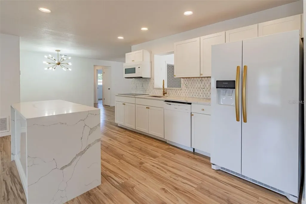 437 Alpine Street Altamonte Springs FL 32701