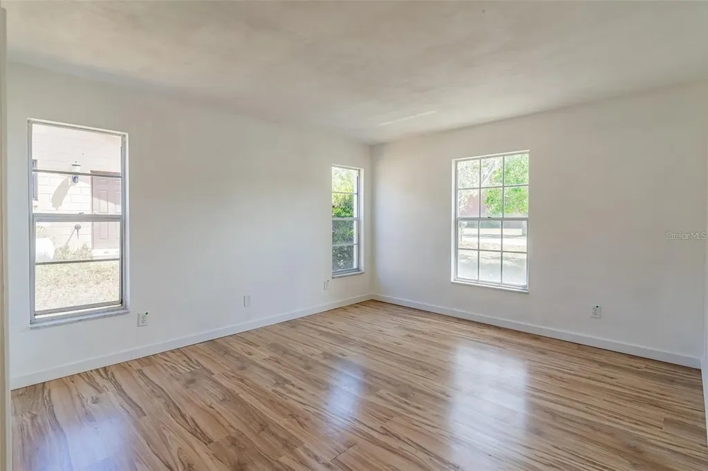 437 Alpine Street Altamonte Springs FL 32701