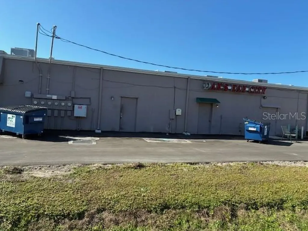1965 S Tamiami Trail S Venice FL 34293