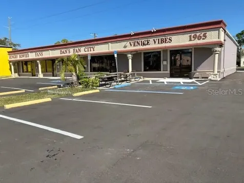 1965 S Tamiami Trail S Venice FL 34293