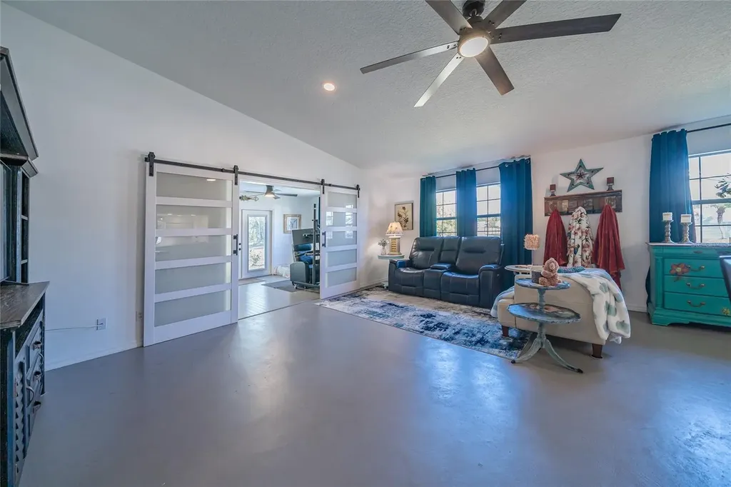 37340 Derbyshire Drive Zephyrhills FL 33542