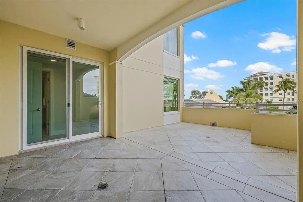 795 Collany Road St Petersburg FL 33715
