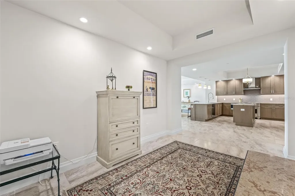 795 Collany Road St Petersburg FL 33715