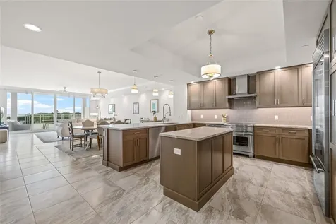 795 Collany Road St Petersburg FL 33715