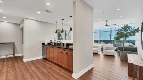 525 E Jackson Street Orlando FL 32801