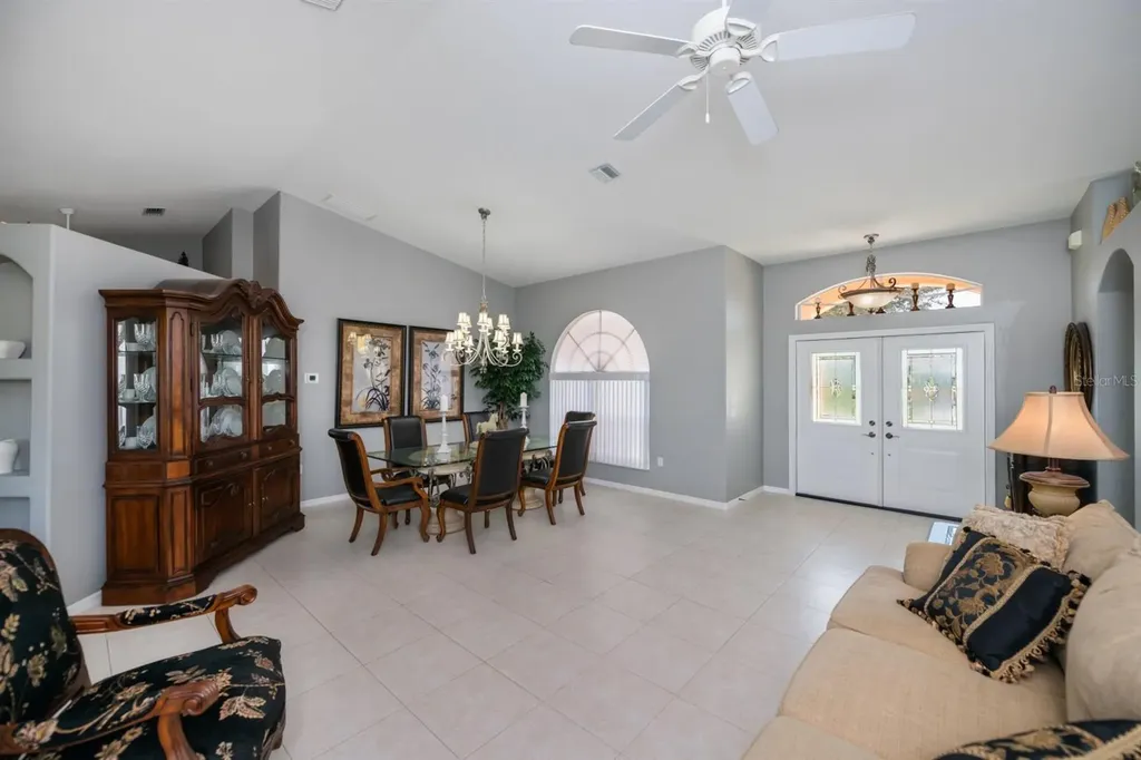 82 Pinehurst Place Rotonda West FL 33947