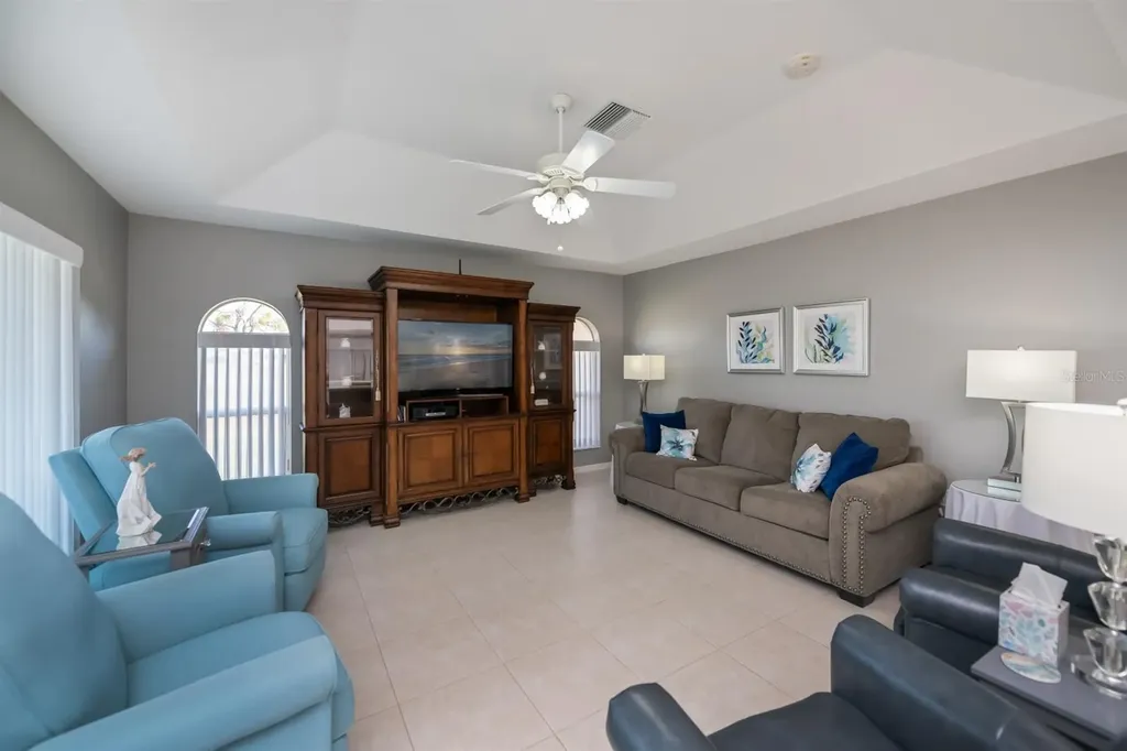 82 Pinehurst Place Rotonda West FL 33947
