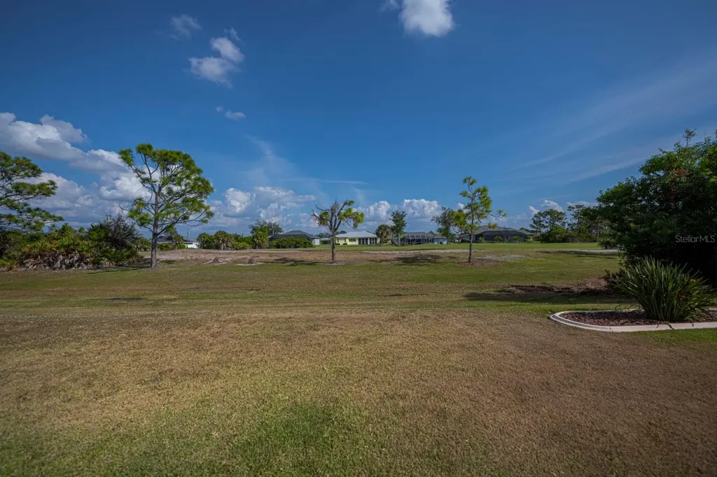 82 Pinehurst Place Rotonda West FL 33947